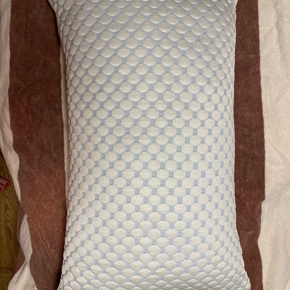 NEW Reversible Cooling/Bamboo Rayon Memory Foam Pillow QUEEN size NEW - Picture 2 of 5